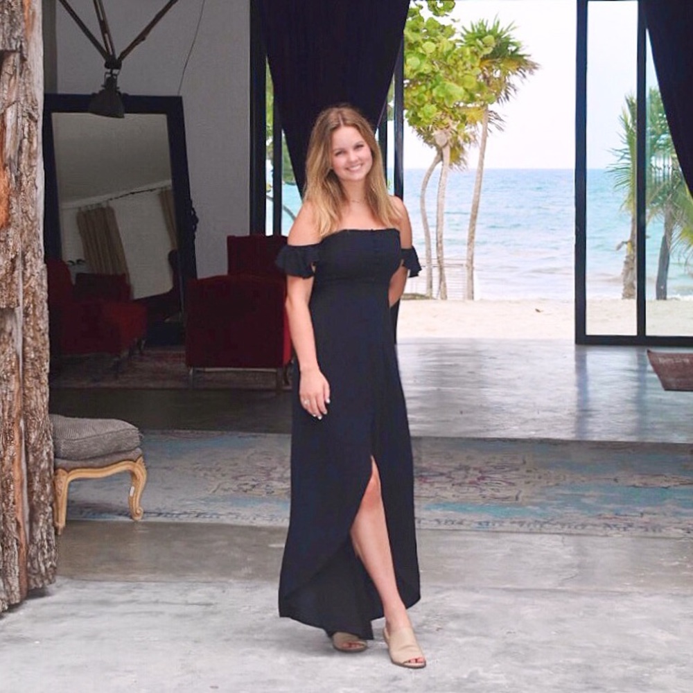 ASTR Off the shoulder Maxi Dress